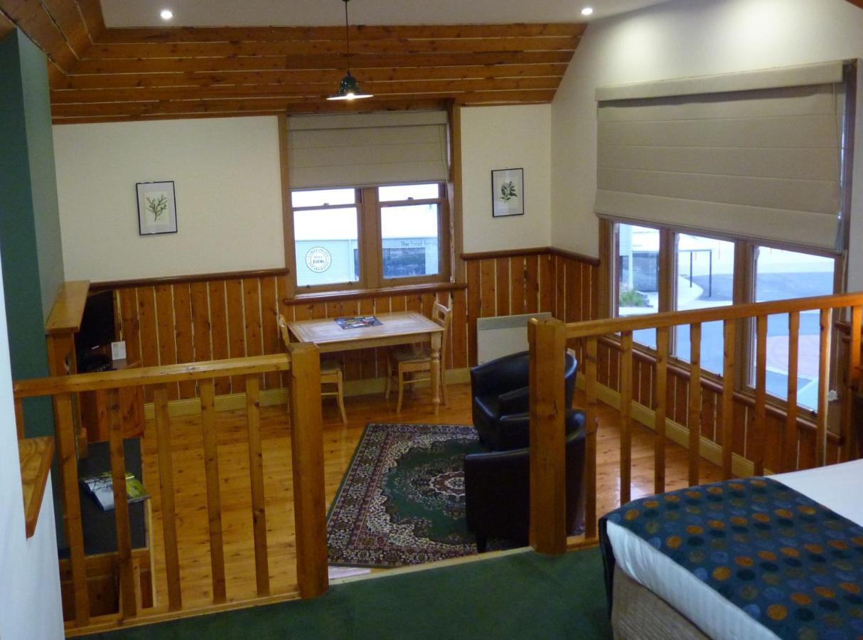 Bushman'S At Strahan Aparthotel Exterior foto