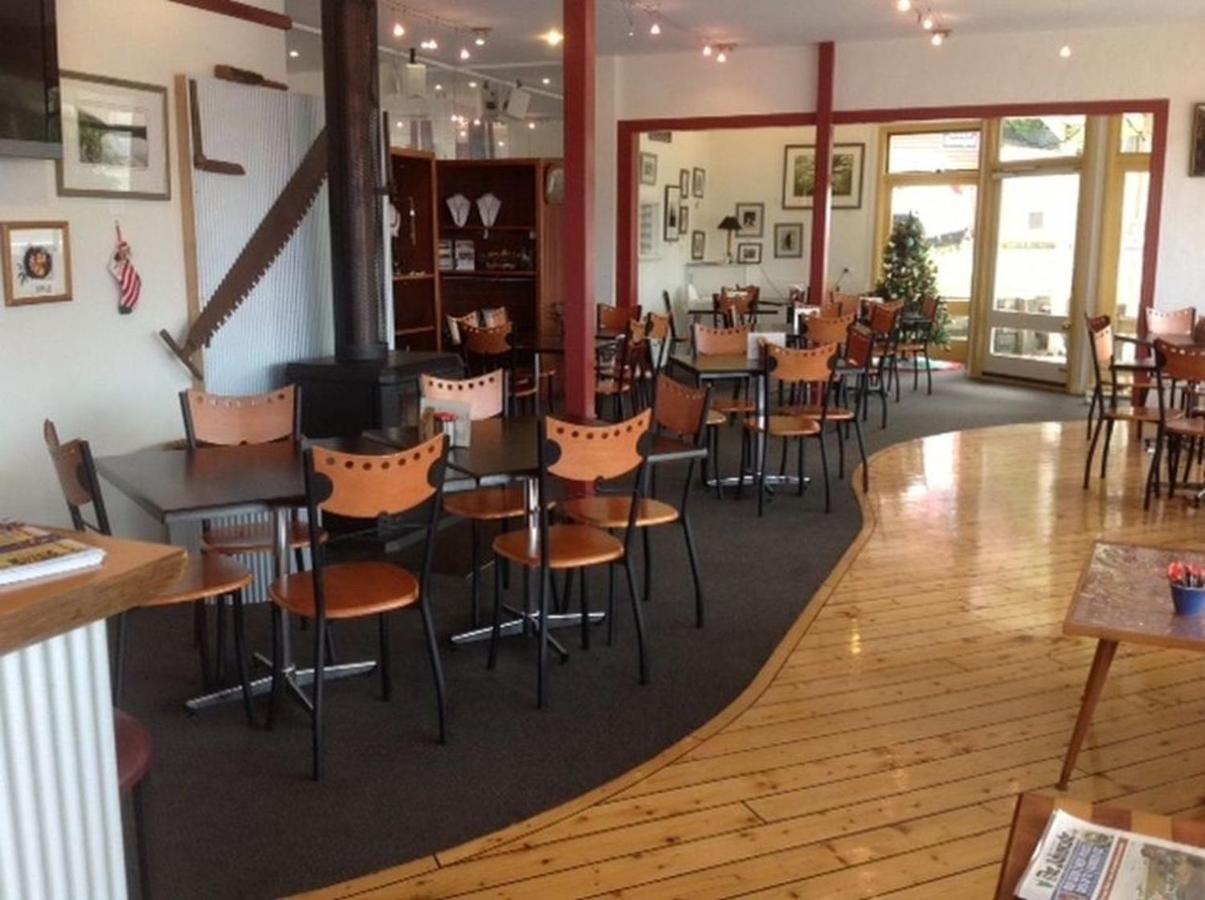 Bushman'S At Strahan Aparthotel Exterior foto