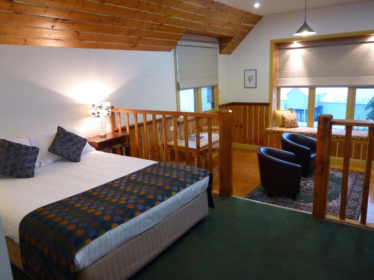 Bushman'S At Strahan Aparthotel Exterior foto