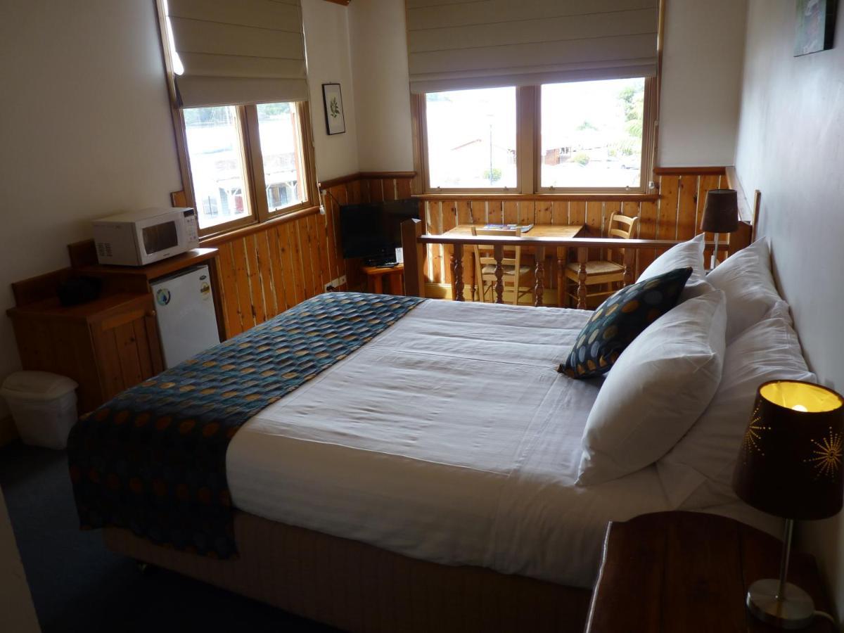 Bushman'S At Strahan Aparthotel Exterior foto