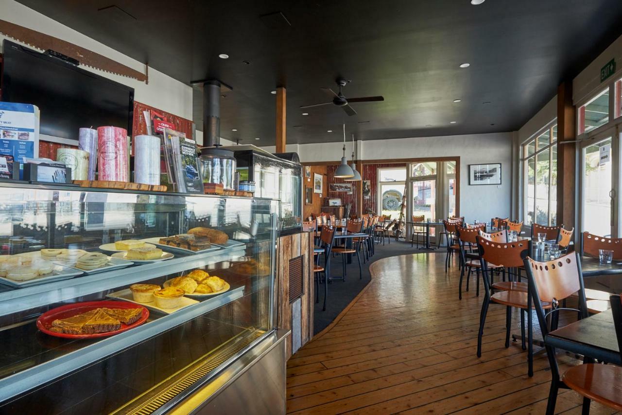 Bushman'S At Strahan Aparthotel Exterior foto
